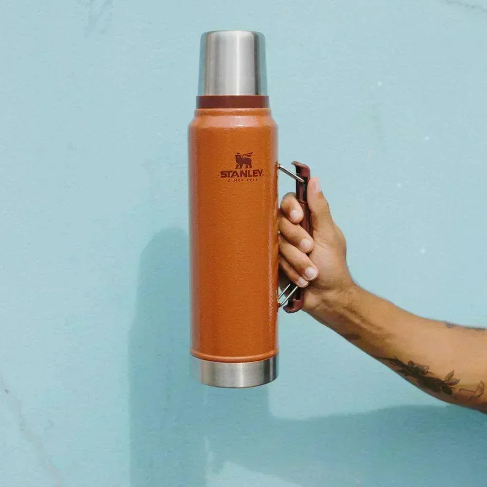 Stanley Classic Legendary Bottle Hammertone Clay 1 L