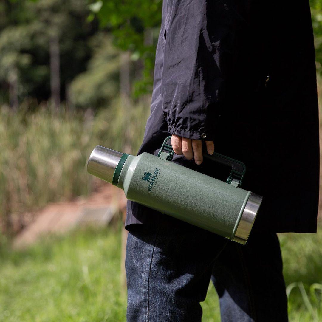 Stanley Classic Legendary Bottle Yeşil 1.9 L