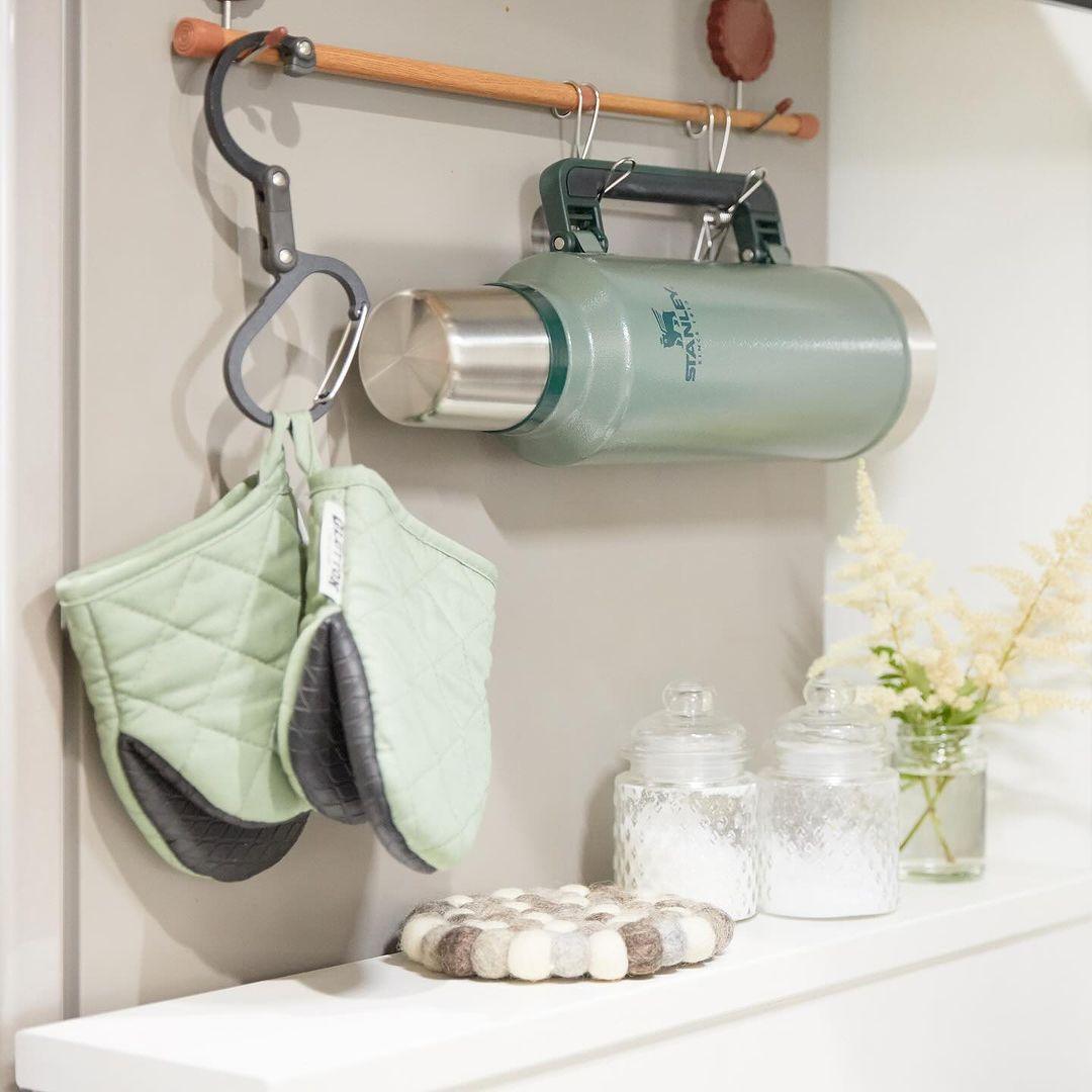 Stanley Classic Legendary Bottle Yeşil 1.9 L