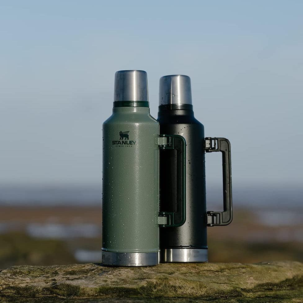 Stanley Classic Legendary Bottle Yeşil 2.3 L