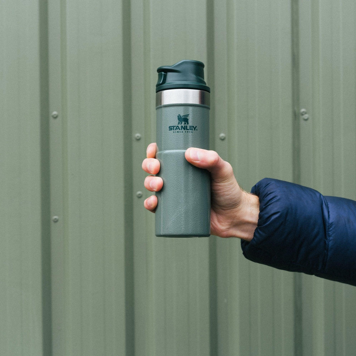 Stanley Trigger-Action Travel Mug Yeşil 0.47 L