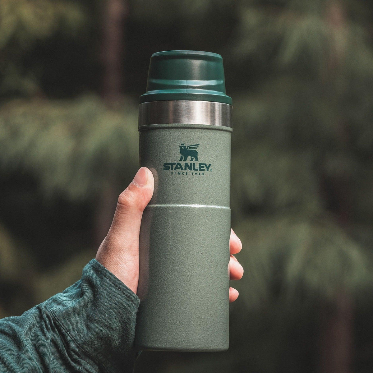 Stanley Trigger-Action Travel Mug Yeşil 0.47 L
